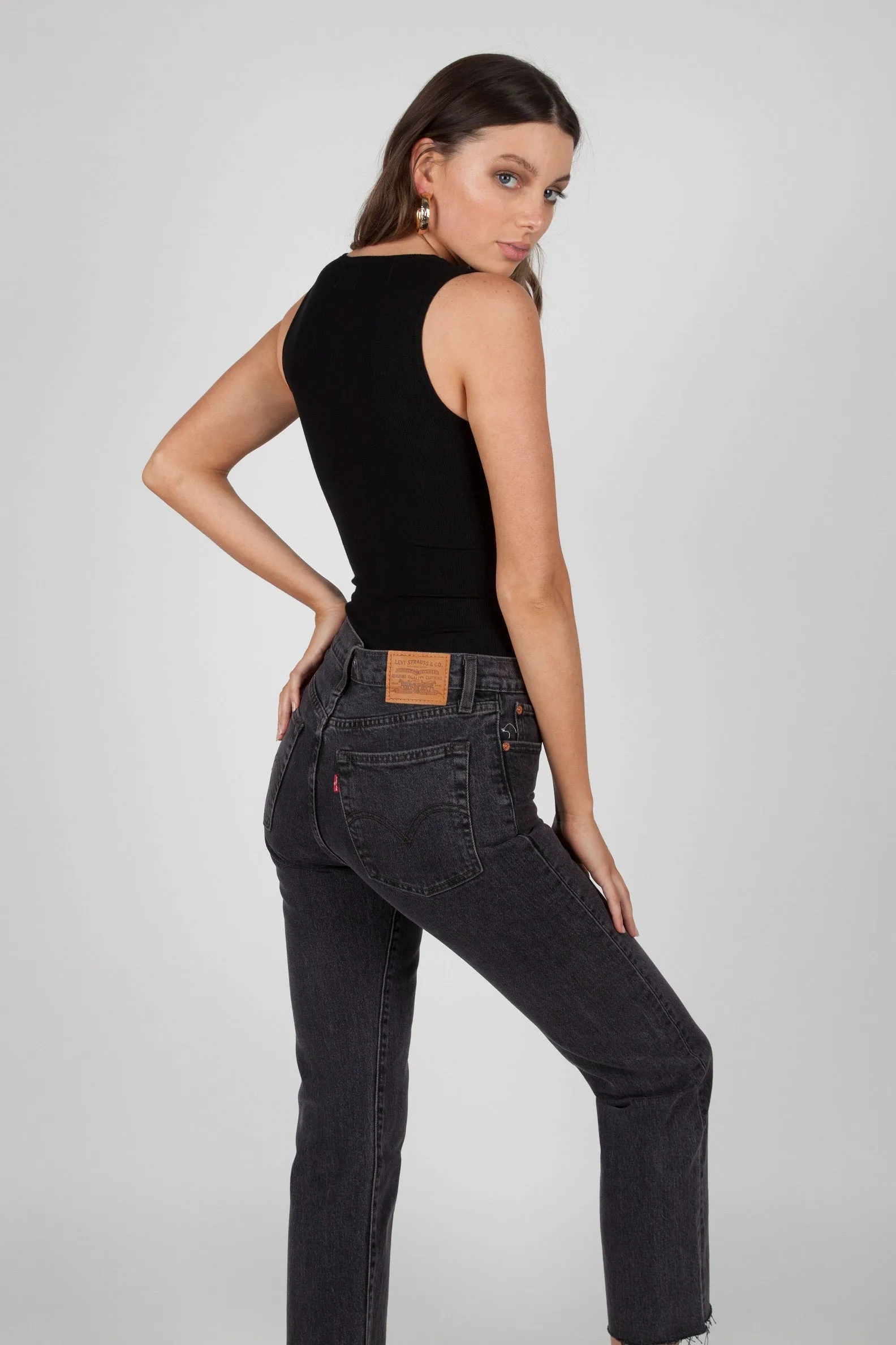 BAYSE BRAND Womens Aurora  Sleeveless Crew Neck Button Down Bodysuit - Black