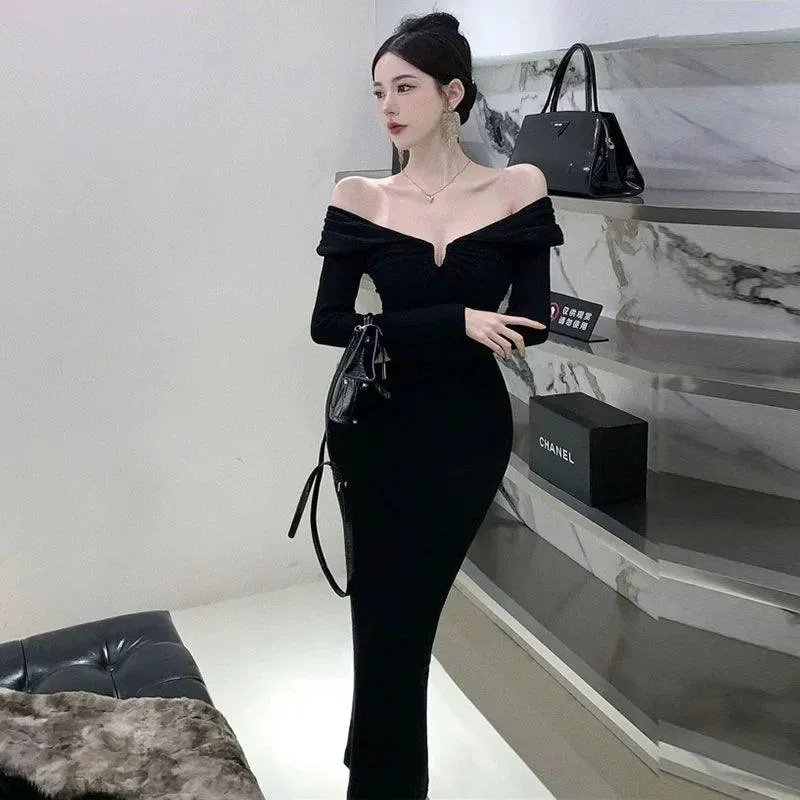 Black Evening Gown: Chic Off-Shoulder Cocktail Dress for Elegant Events